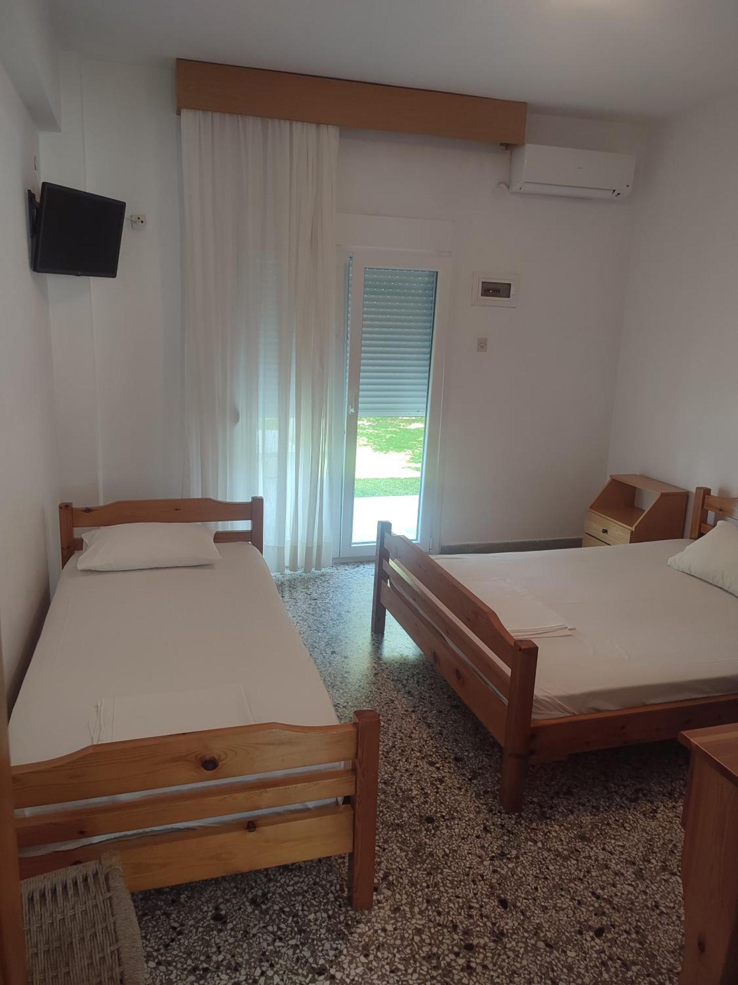 Paralía Skotínis Michalos Apartments מראה חיצוני תמונה